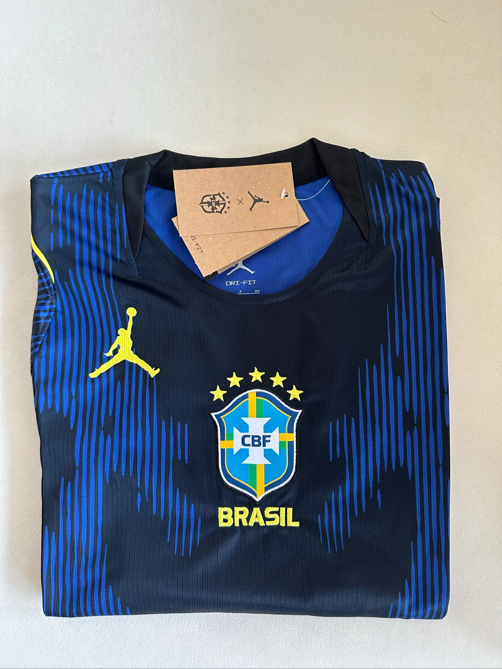 Maillot du Brésil bleu coupe du monde 2026